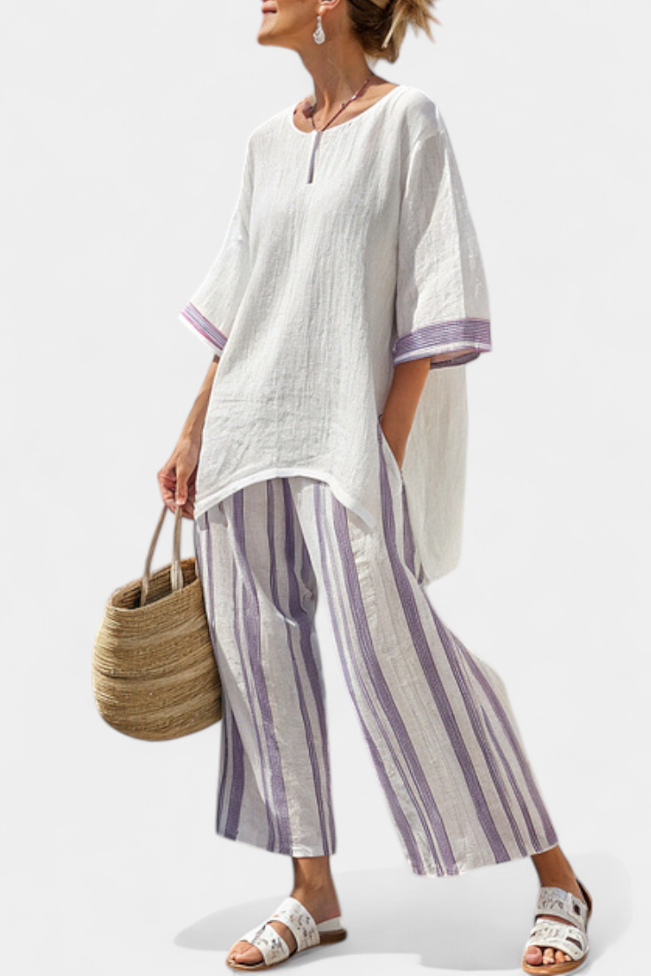 Allegra – Comfortable blouse and striped bamboo trousers