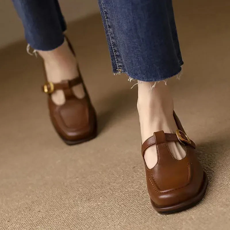 Ysolenne T-Strap