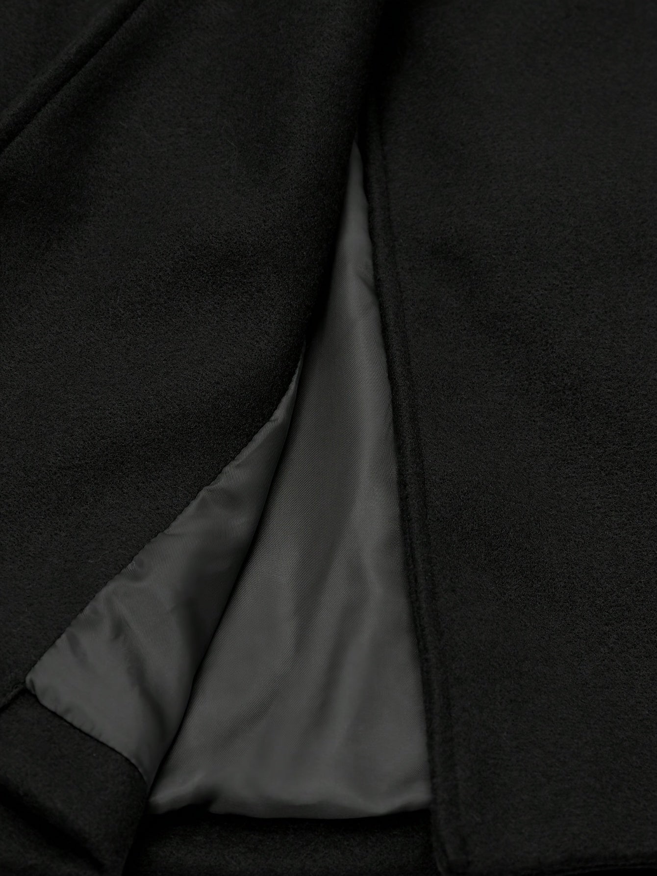 Serine | Two-Tone Spliced Collar Coat