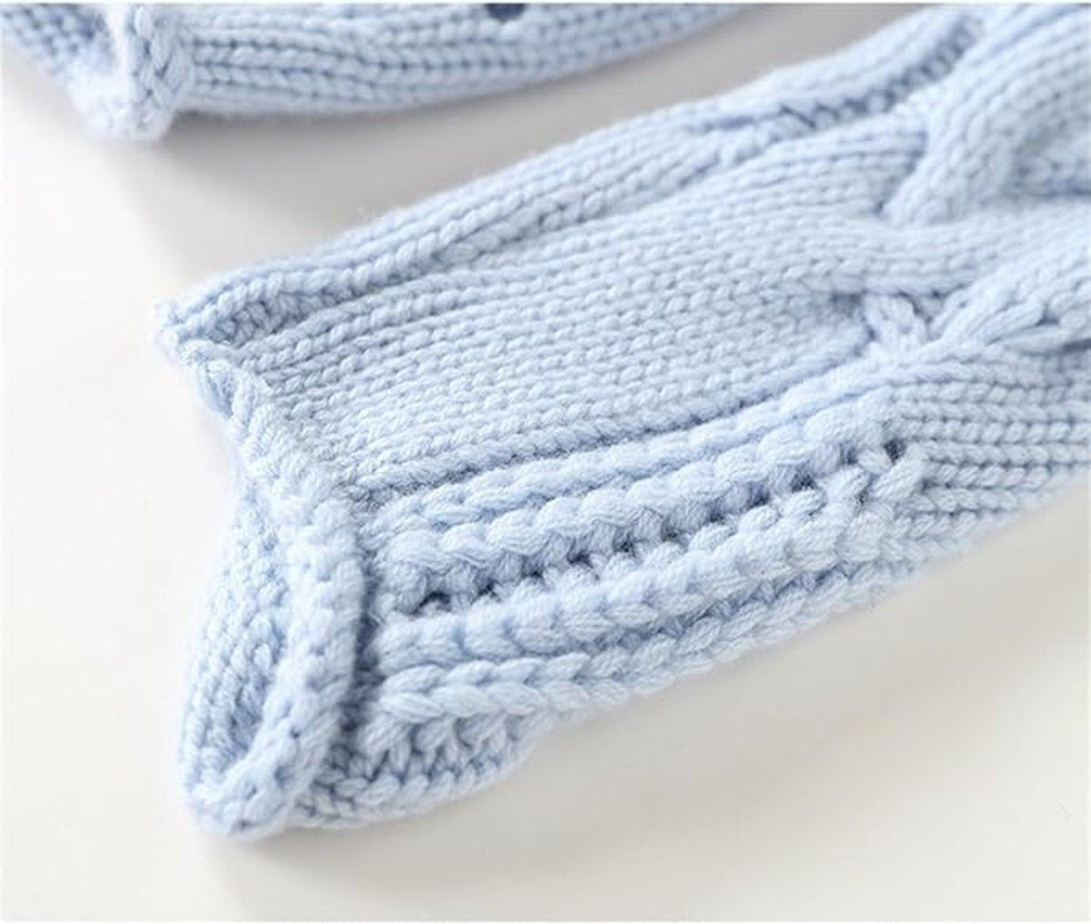 Margot | Women's Loose Fit Turtleneck Cable Knit Sweater
