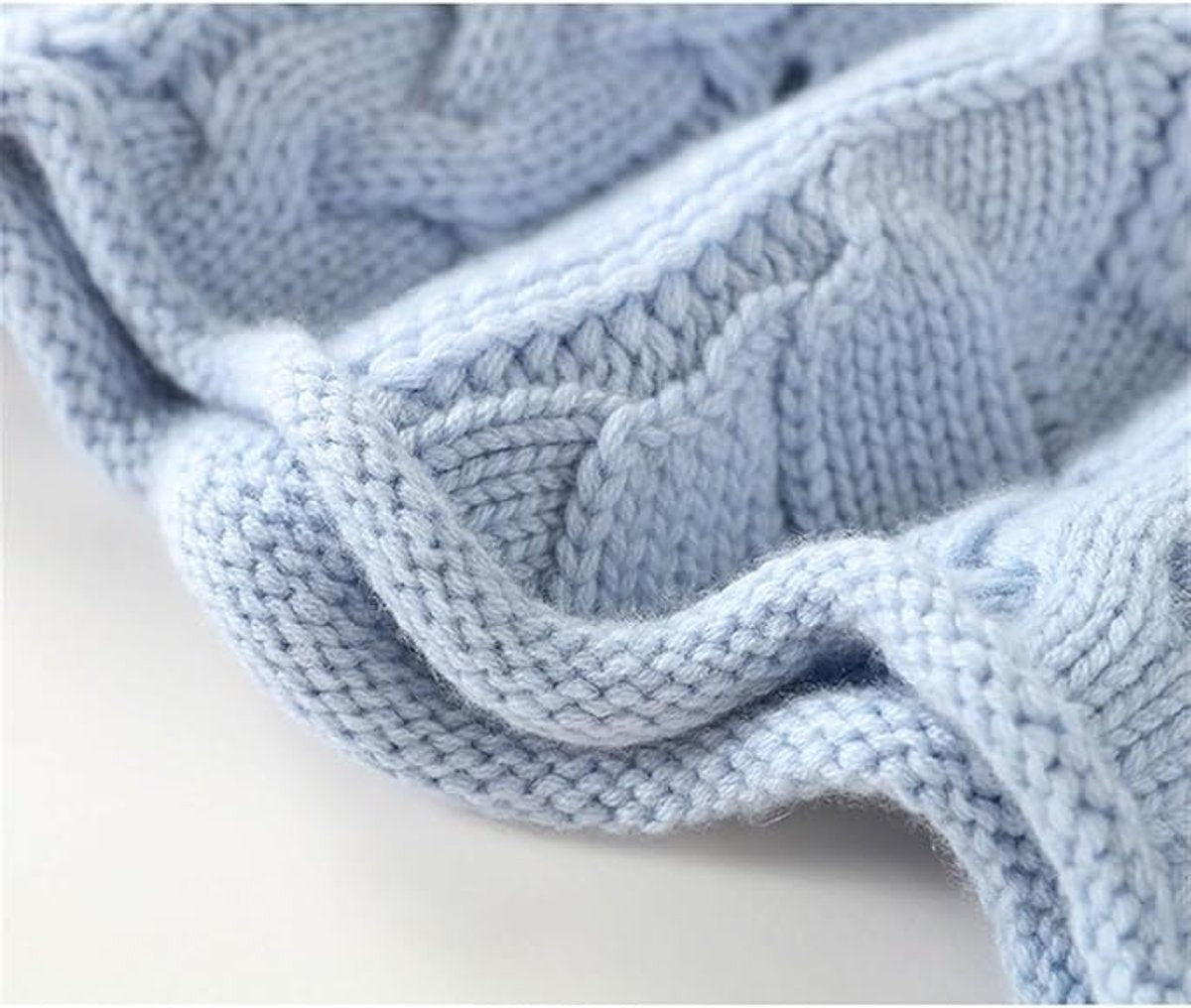 Margot | Women's Loose Fit Turtleneck Cable Knit Sweater